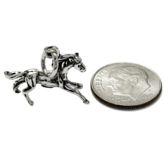 HORSE IN GALLOP CHARM IN STERLING SILVER. - Picture 2 of 2
